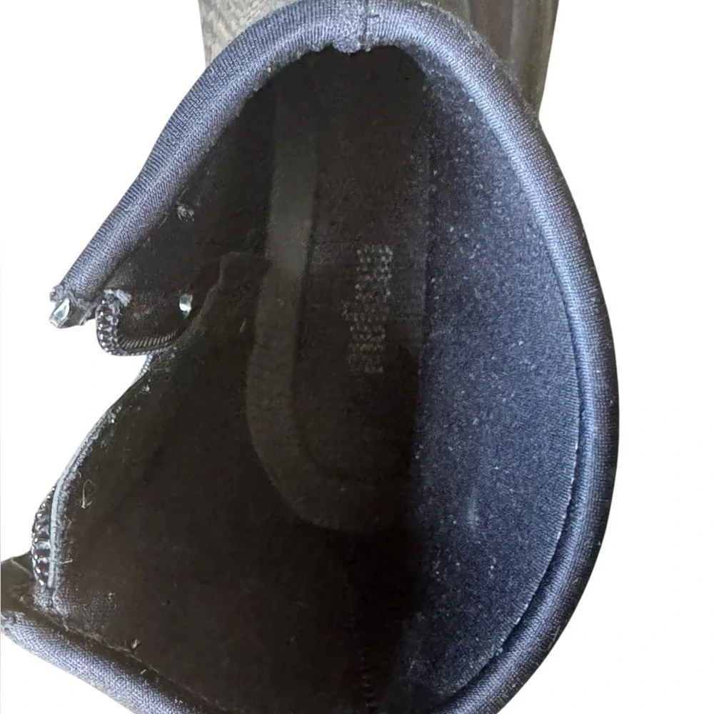 Melissa rubber Ankle zip up Boots size 6